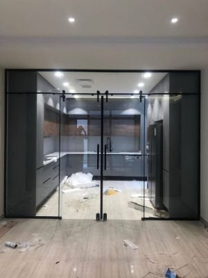 مصنع زجاج سيكوريت الرياض